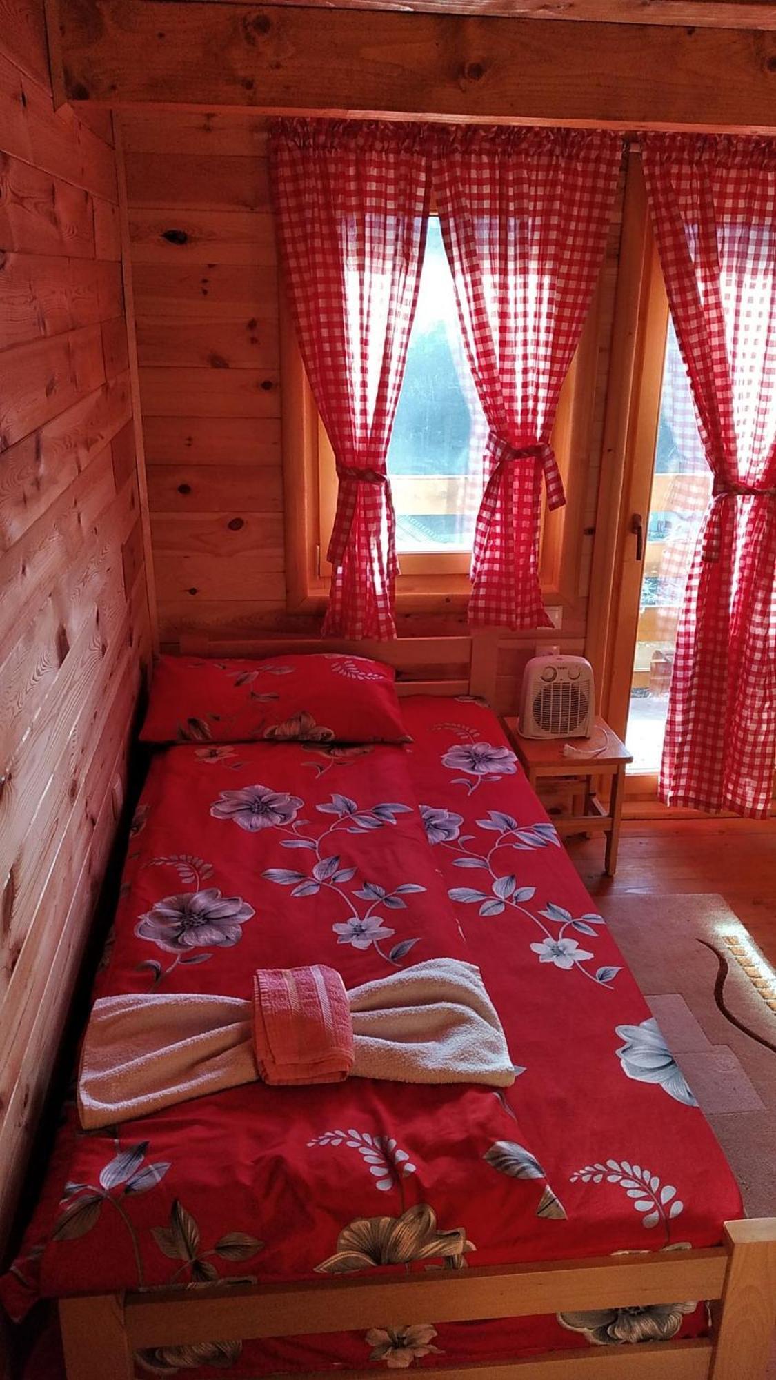 Eco Village Jasavic Plav Exterior photo